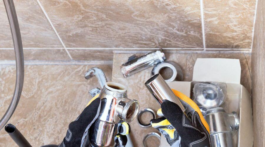 Professional gutter cleaning in Defuniak Springs, FL